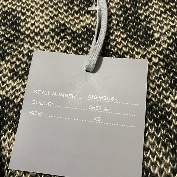 Cheetah sweater - Picture 9 of 10